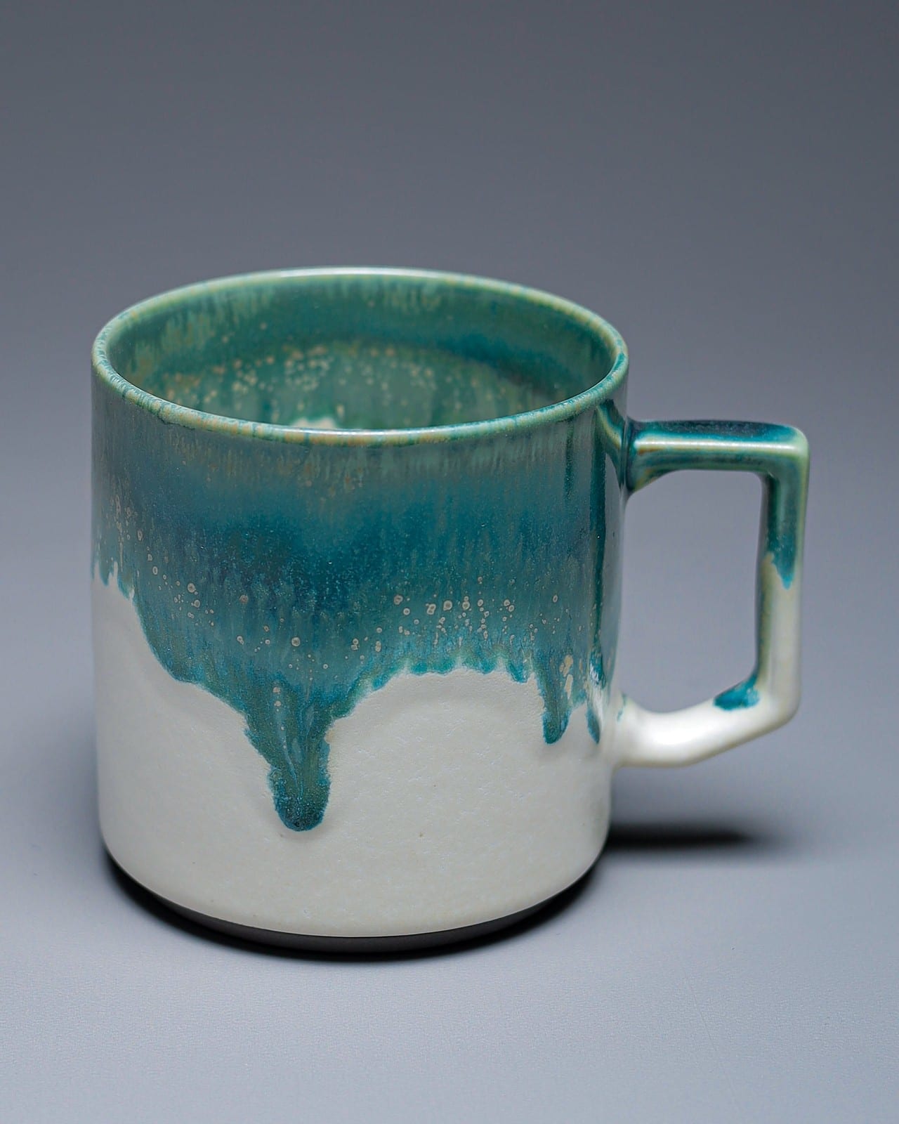 G-E-N stackable mug -melty green-