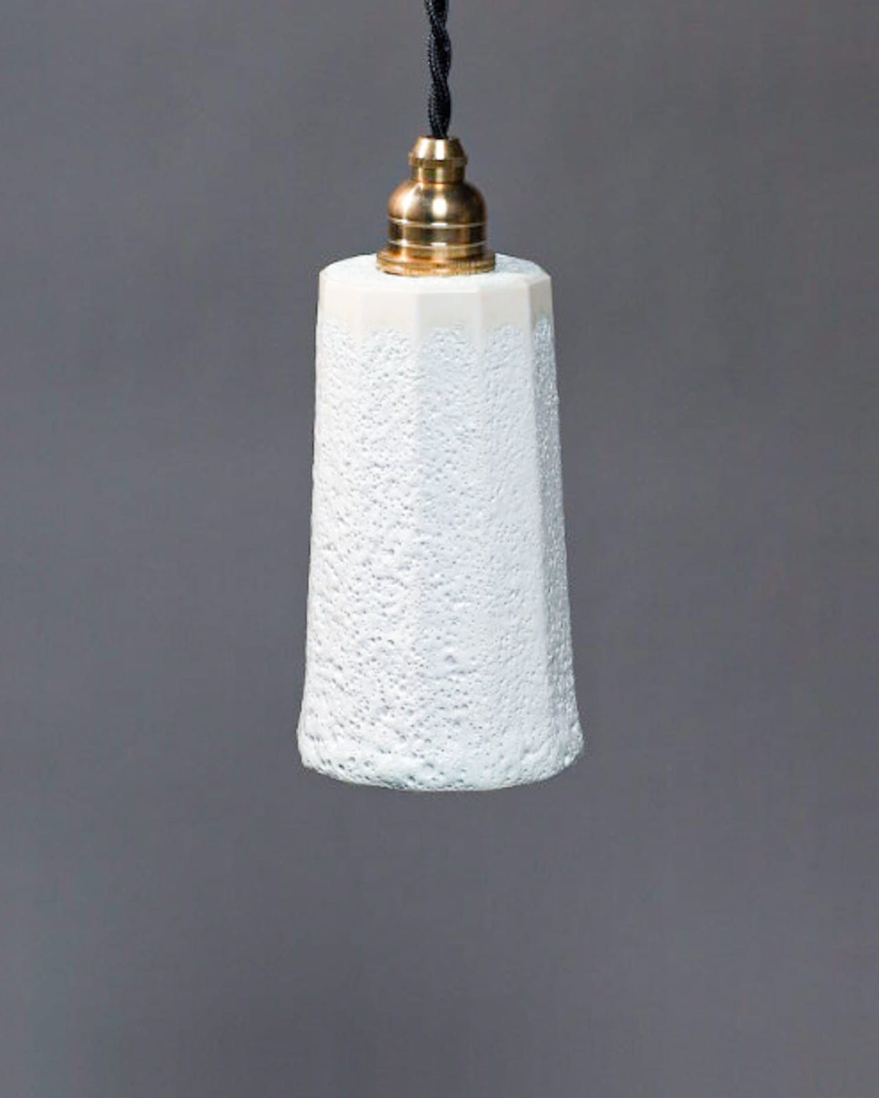 kaleido flute pendant light -white apollo-