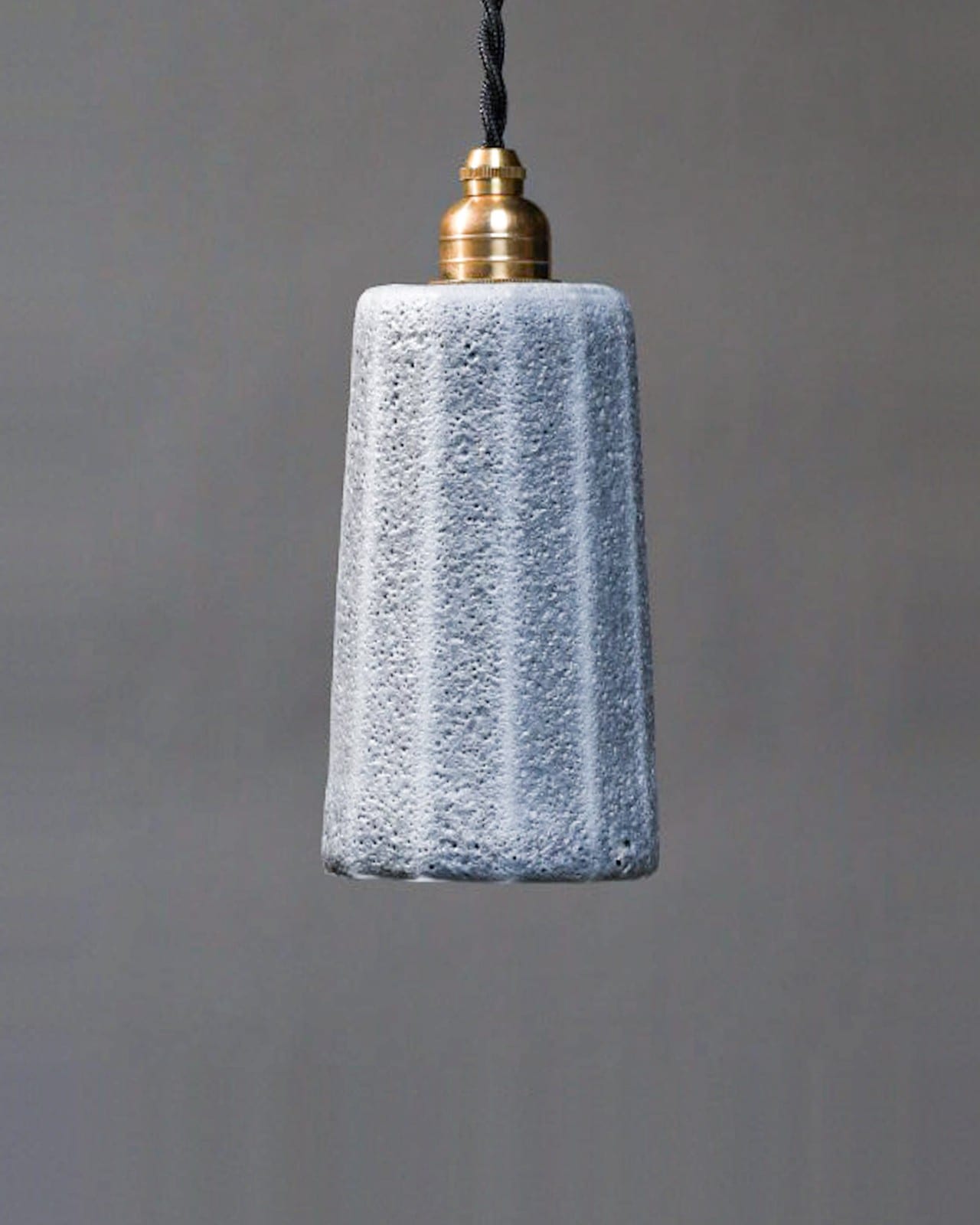 kaleido flute pendant light -mantle gray-