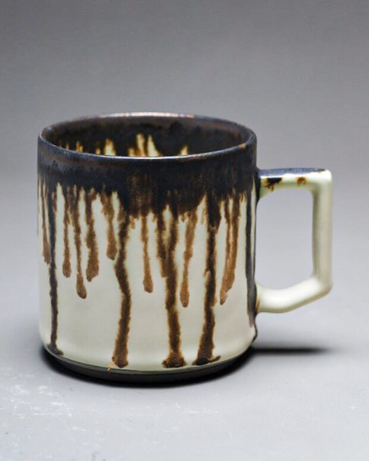 G-E-N stackable mug -melty black-