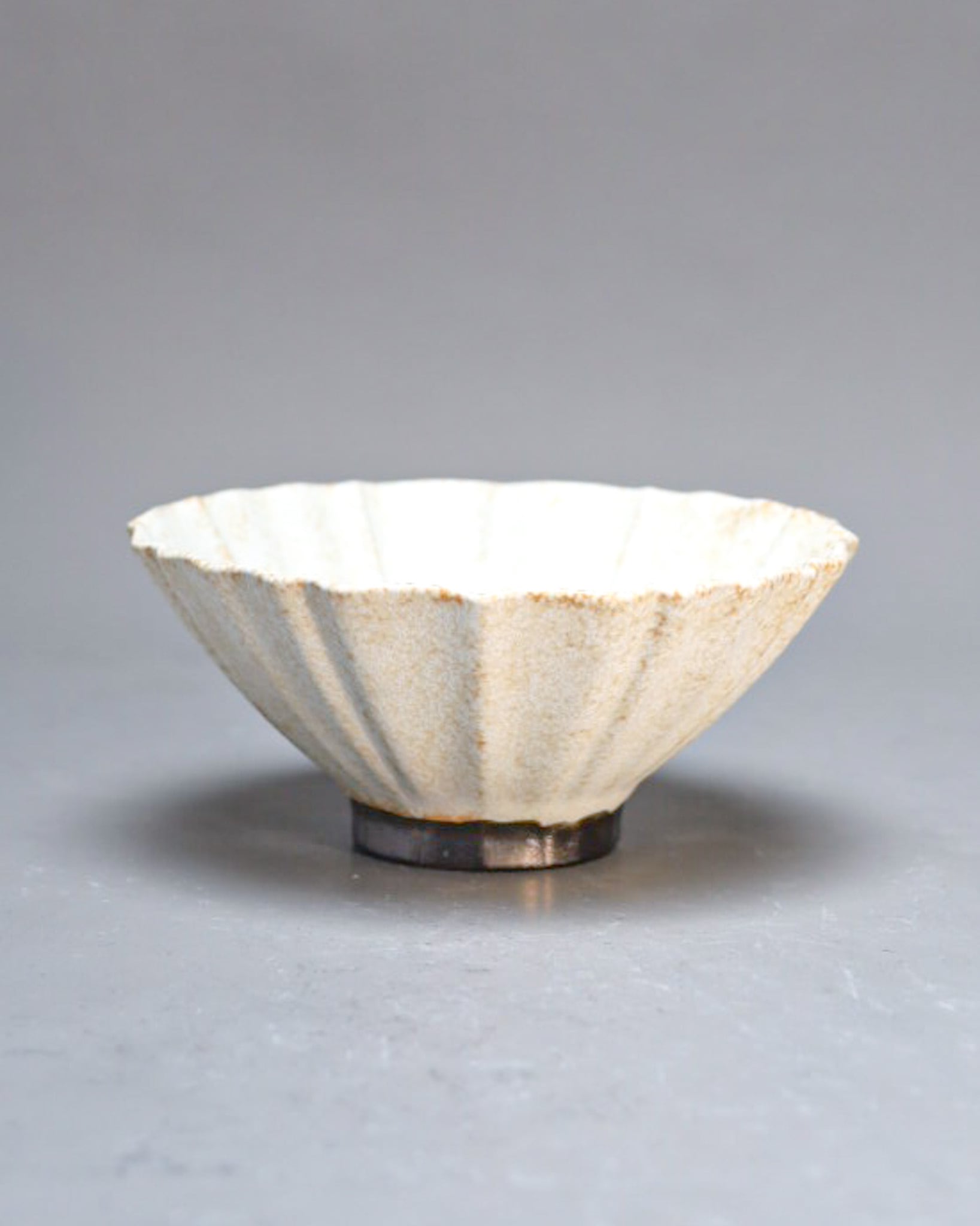 G-E-N lotus bowl CHAWAN -sira-