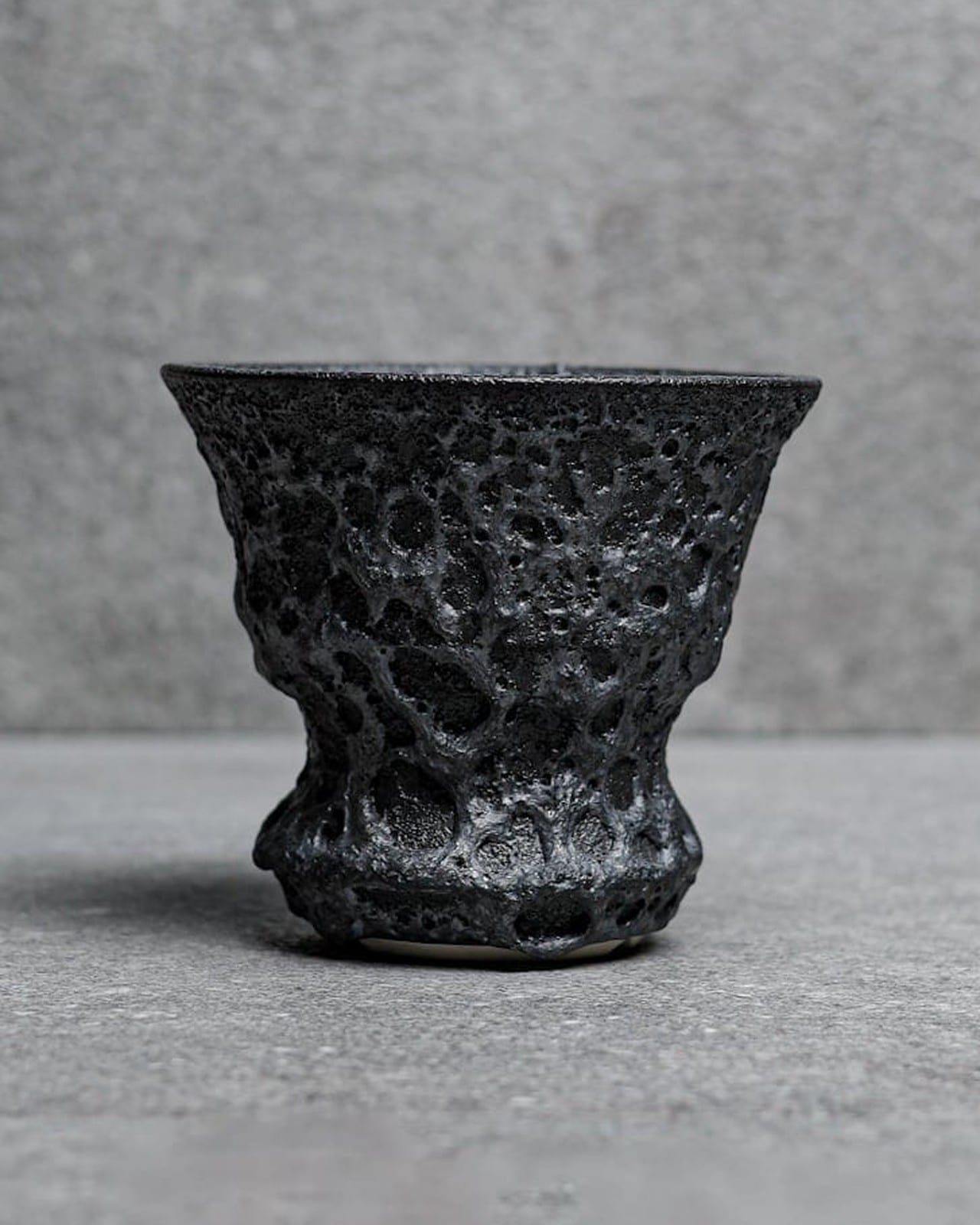 goblet pot -silver apollo- M