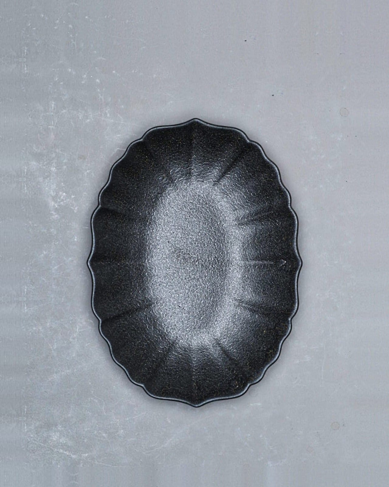 G-E-N lotus oval plate M -kawa-